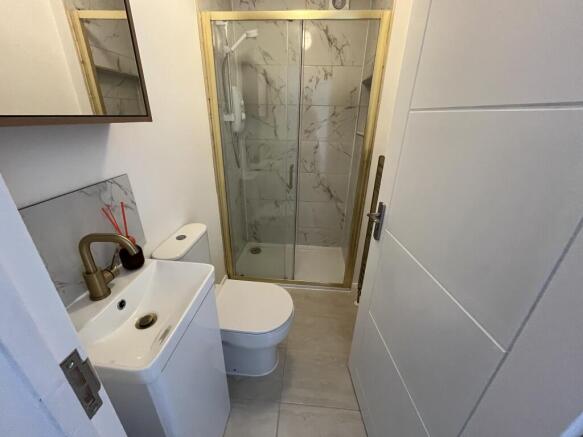 En-suite for Room 2