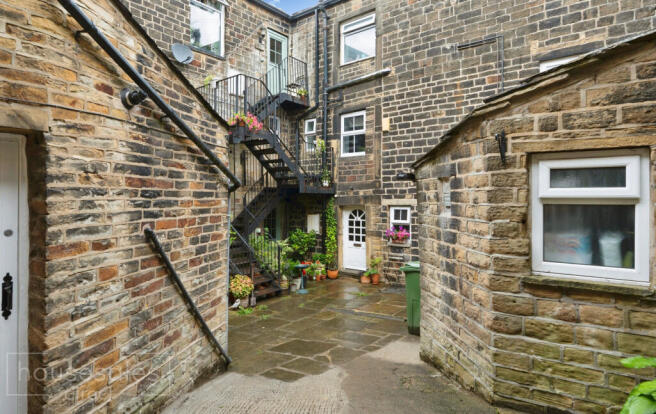 2 bed Apartment for sale Image 11