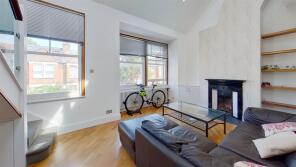 136a, Penwith Road, London SW18 4QB