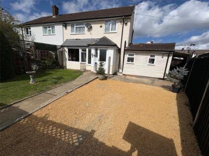 Perring Avenue, Farnborough, Hampshire, GU14