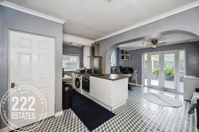 Kitchen1.jpeg