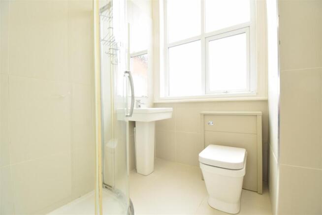 1 bed Flat to rent Image 6