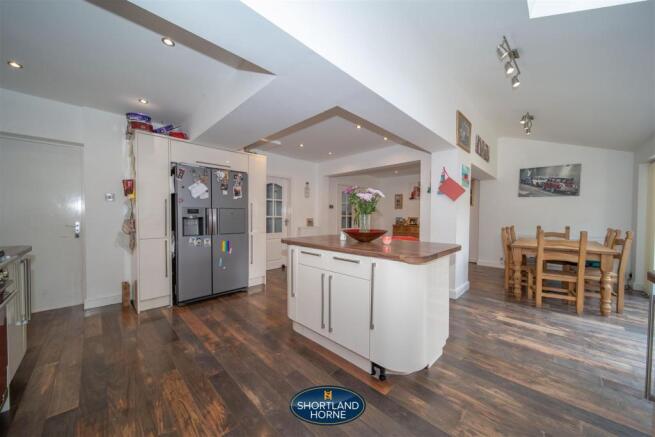 kitchen/dining room