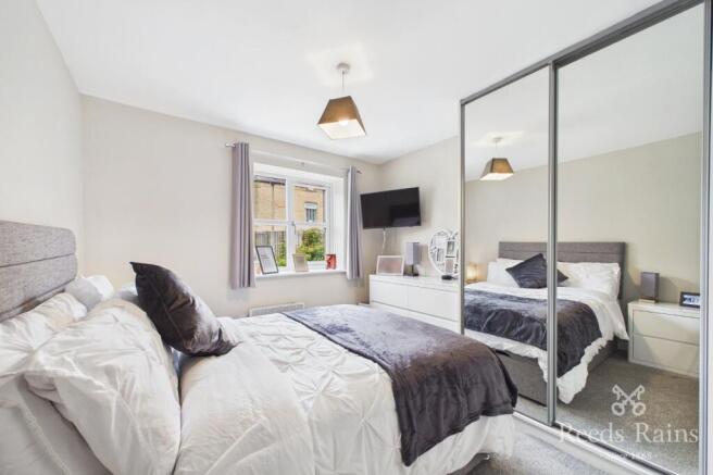 2 bed Apartment for sale Image 4