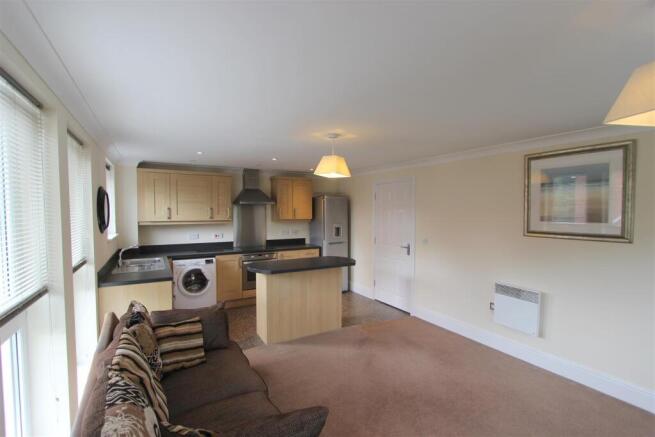 Lounge/Kitchen