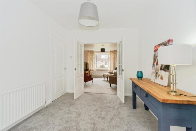 2 bed Semi-Detached for sale Image 6