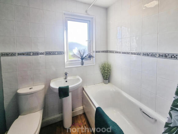3 bed Terraced for sale Image 12