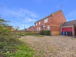 32, Charnwood Close, Hull HU7 3HH