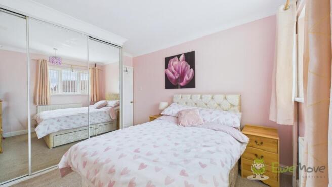 3 bed Semi-Detached for sale Image 5