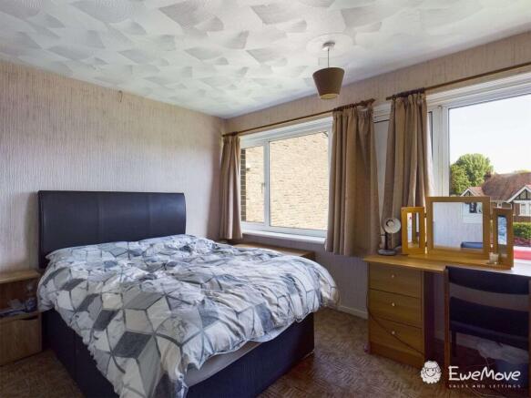 Bedroom 1 (Double)
