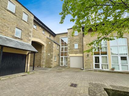 Strands Farm Court, Hornby, LA2