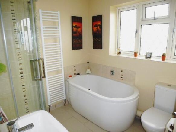Family Bathroom 