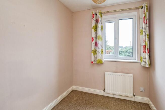 3 bed Terraced for sale Image 12