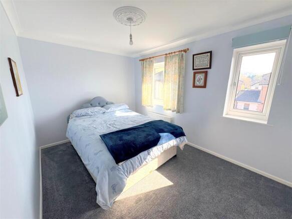 Bedroom 1a.jpg