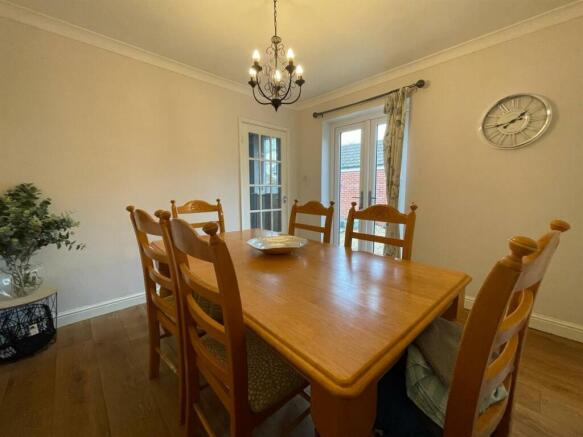 49 leeming dining area 1.jpg