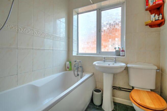 Bathroom.jpg