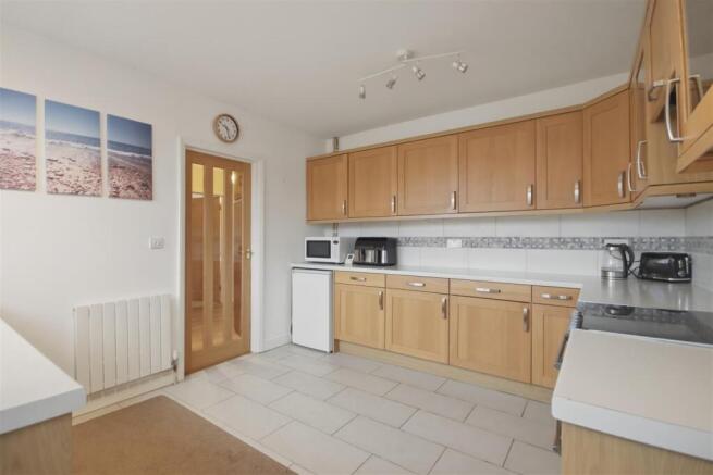 Edinburgh Road, Wingerworth, Chesterfield photo 4