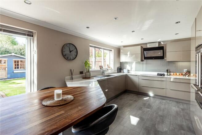 Kitchen/Breakfast