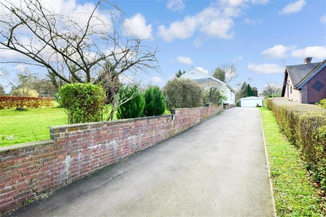 Driveway/Parking