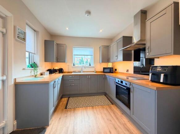 5 bed End of Terrace for sale Image 2