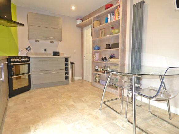 Kitchen & Breakfast Room