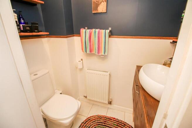 3 bed Town House for sale Image 7