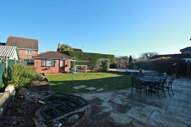 Garden 1.JPG