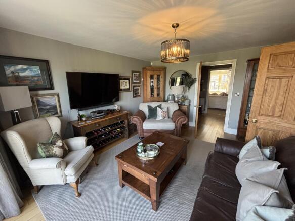 4 bed Detached for sale Image 6