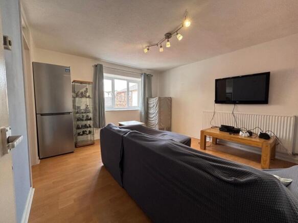 9b089743-b2ab-4c15-98b5-a62fb783de7b