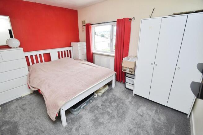 4 bed Semi-Detached for sale Image 9
