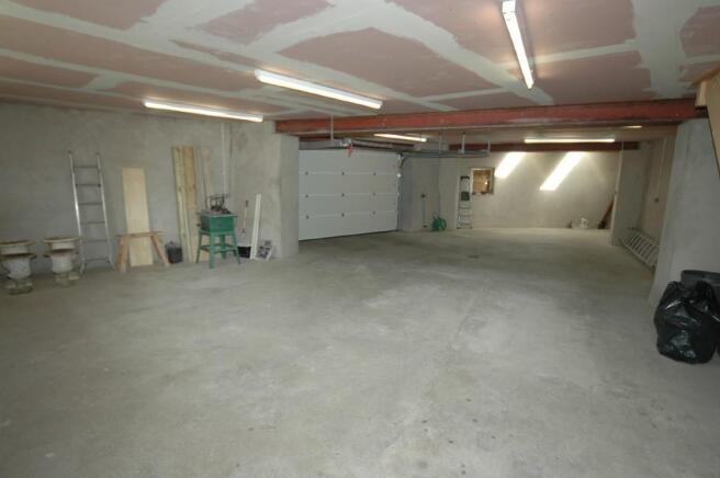 GARAGE