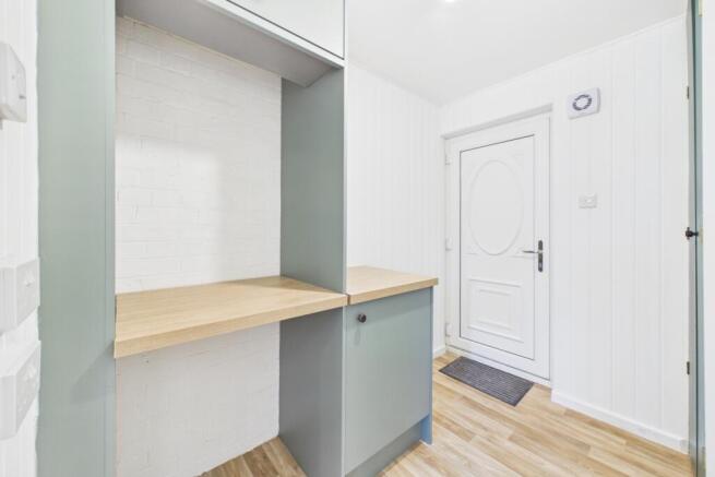 3 bed Terraced to rent Image 4