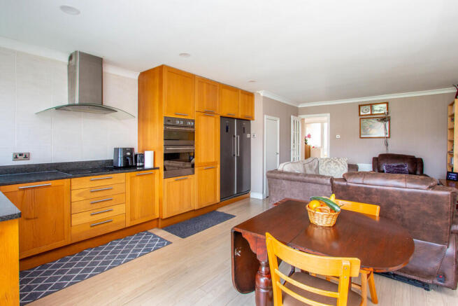 Lounge/Dining/Kit...