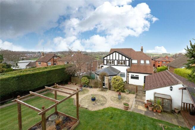 4 bed Detached for sale Image 8