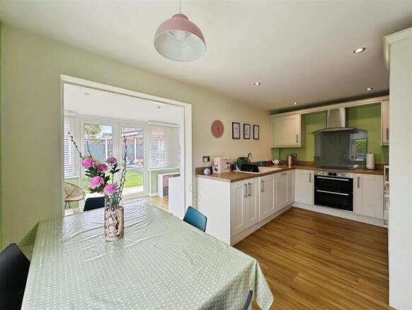 3 bed Detached for sale Image 6