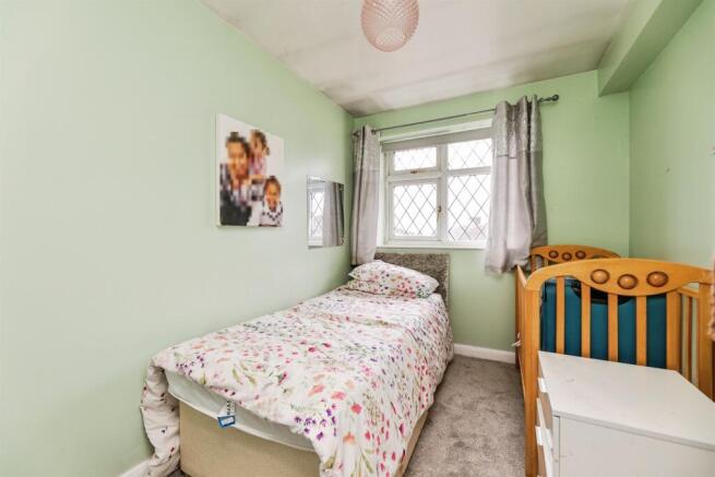 5 bed Semi-Detached for sale Image 11