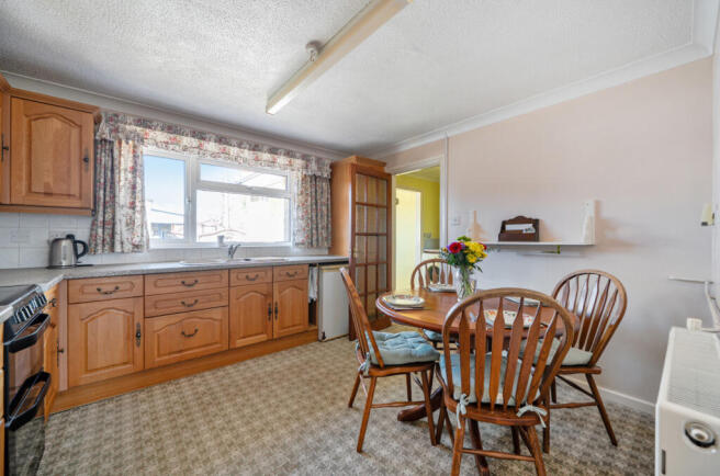 1415879-15-69baad...