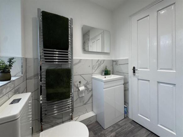 2 bed Detached Bungalow for sale Image 7