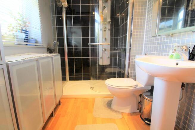 Master En-suite
