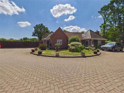 Whitehouse Close, Langham, Colchester, Essex, CO4