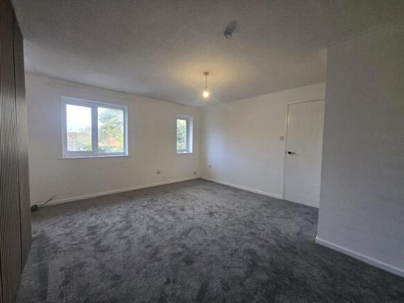 LOUNGE REVERSE VIEW