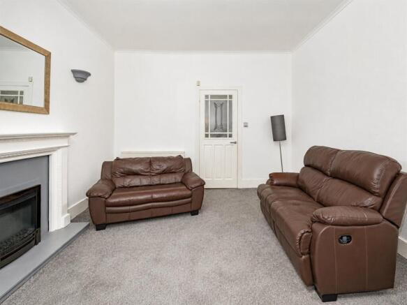 117B High Street Lochee-5.jpg