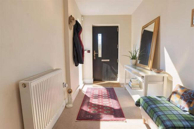 4 bed Semi-Detached for sale Image 5