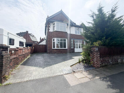 SOUGHT AFTER LOCATION / GREAT POTENTIAL - Parkway, Stanley Park, Blackpool, FY3 8NF