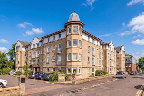 Wellside Place, Wellside Court, FK1