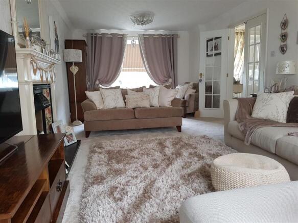 Franklin Front room.jpg