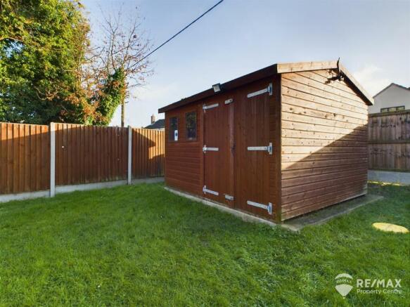 Rear Garden (2).jpg
