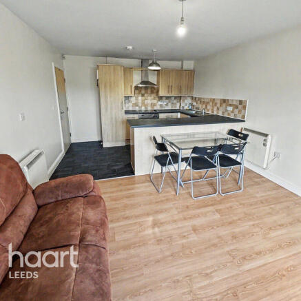 2 bed Apartment for sale Image 5