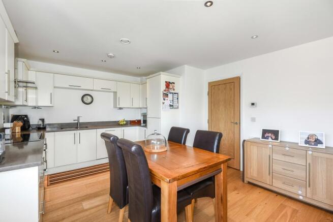 Kitchen/Dining