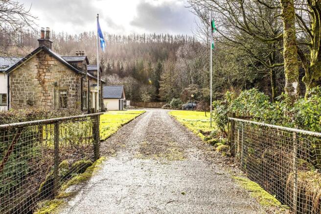 Driveway Entrance